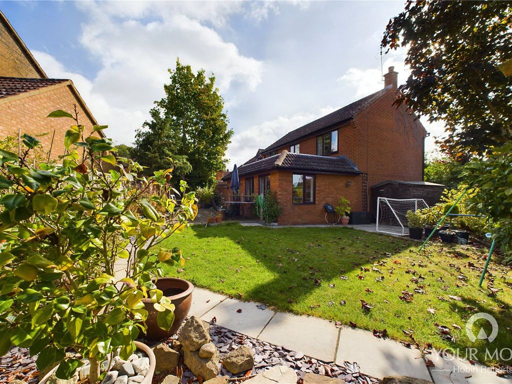 4 bed detached house for sale in Aviemore Gardens, West Hunsbury