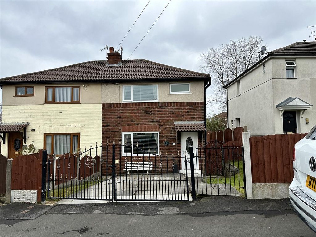 3 bed semidetached house for sale in Fenwick Street, Burnley BB11 Zoopla
