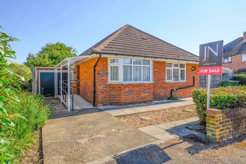 2 bed detached bungalow for sale in Cottimore Terrace, WaltonOnThames