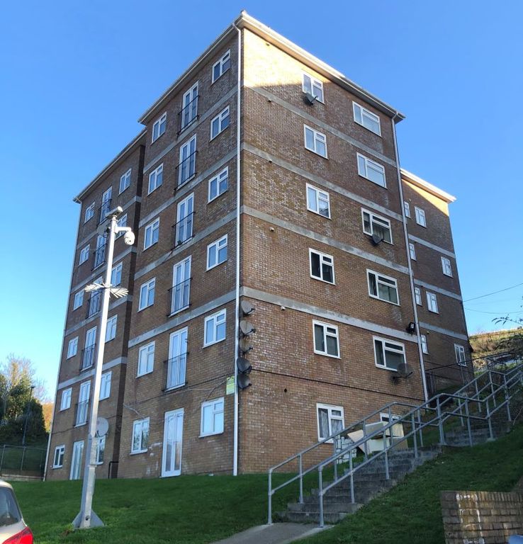 1 bed flat for sale in Flat 28 Samuels Tower, Longhill Avenue, Chatham