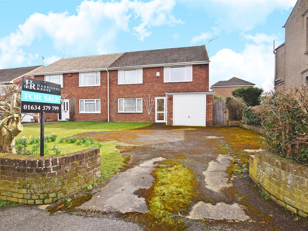 4 bed semidetached house for sale in Church Lane, Newington