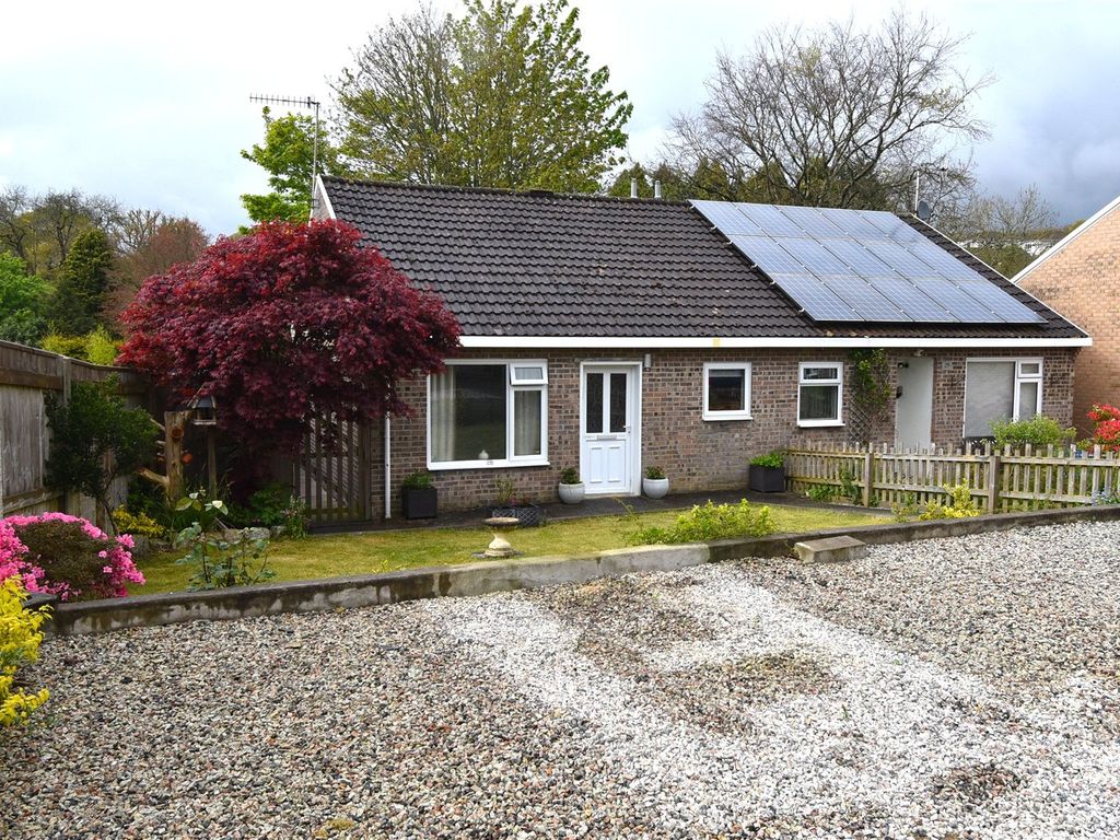 2 bed bungalow for sale in Tredanek Close, Bodmin PL31, £197,500 Zoopla