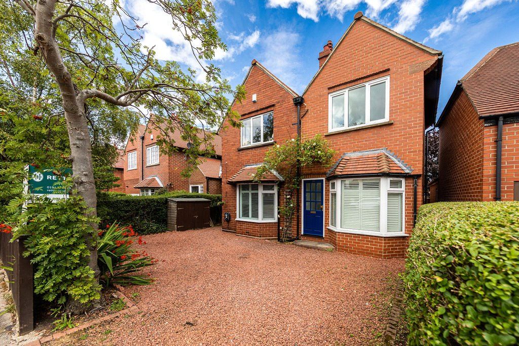 4 bed semidetached house for sale in Northumberland Avenue, Gosforth