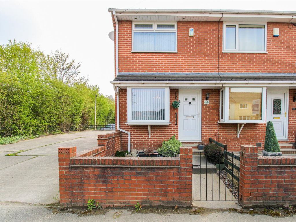 2 bed terraced house for sale in Park View, Lofthouse, Wakefield WF3