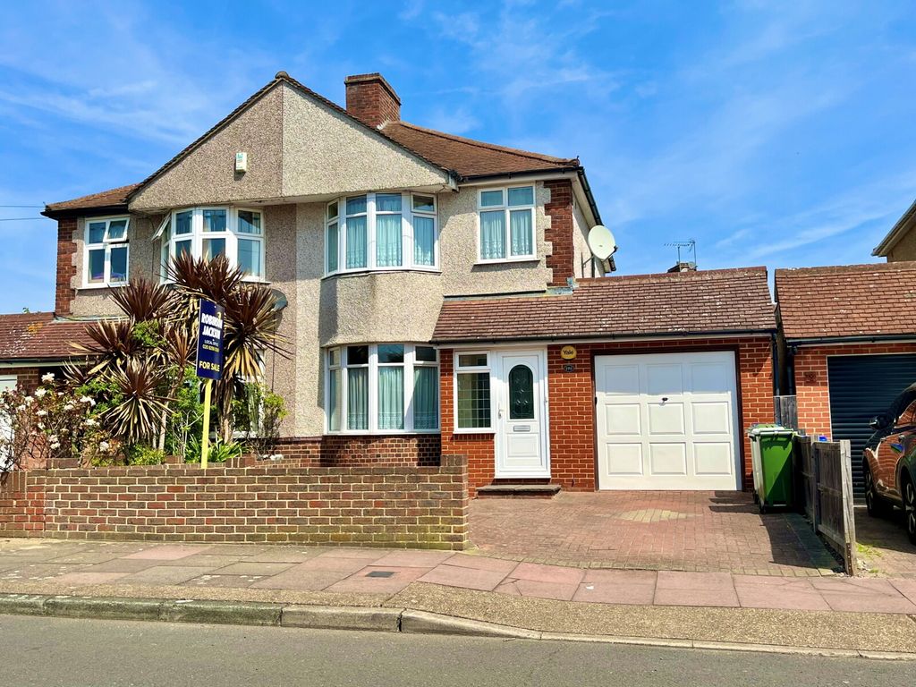 3 bed semidetached house for sale in Burnt Oak Lane, Sidcup, Kent DA15