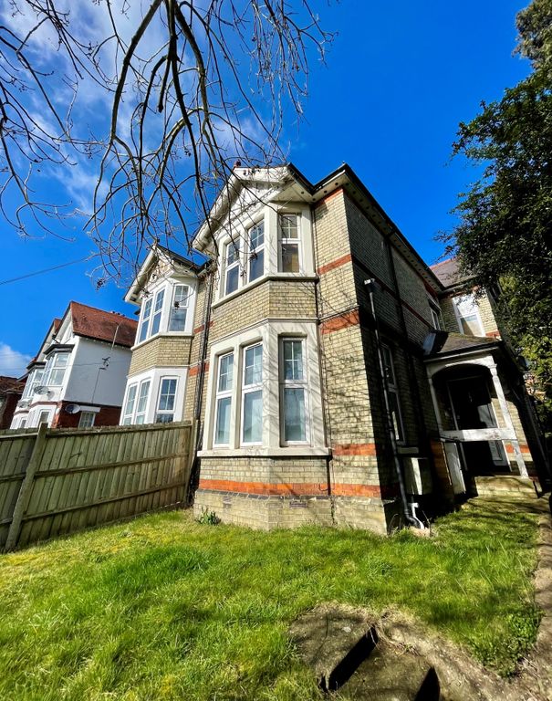 Studio to rent in London Road, High Buckinghamshire HP11 Zoopla