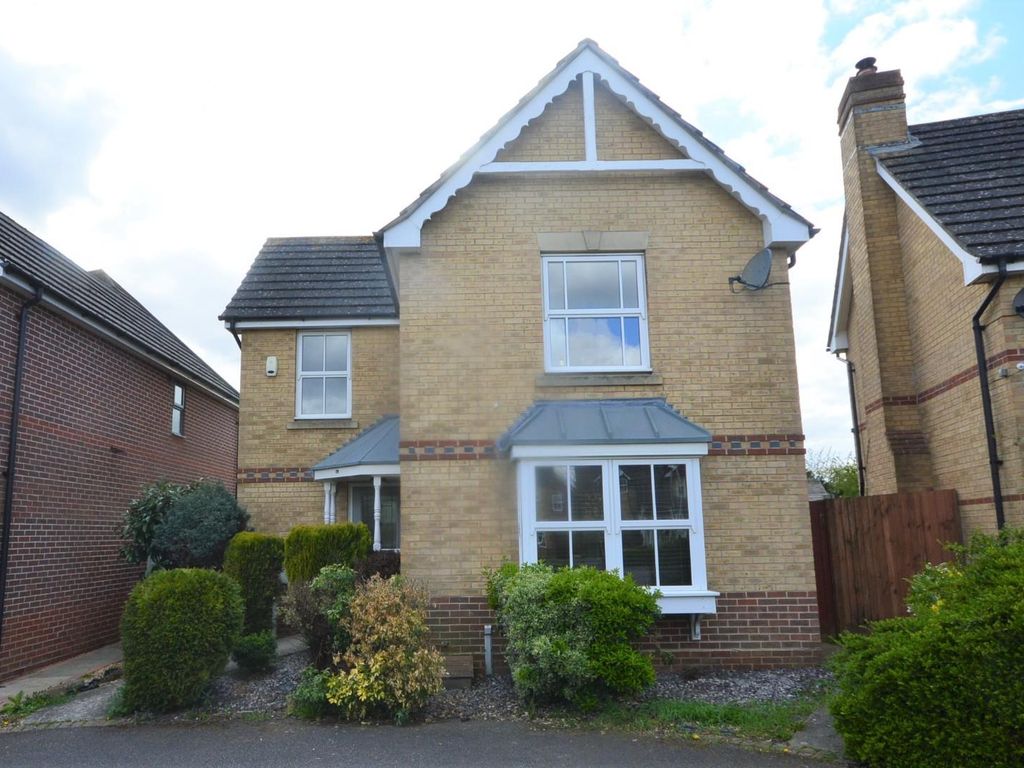 3 bed detached house to rent in Aylesbury Road, Kennington, Ashford