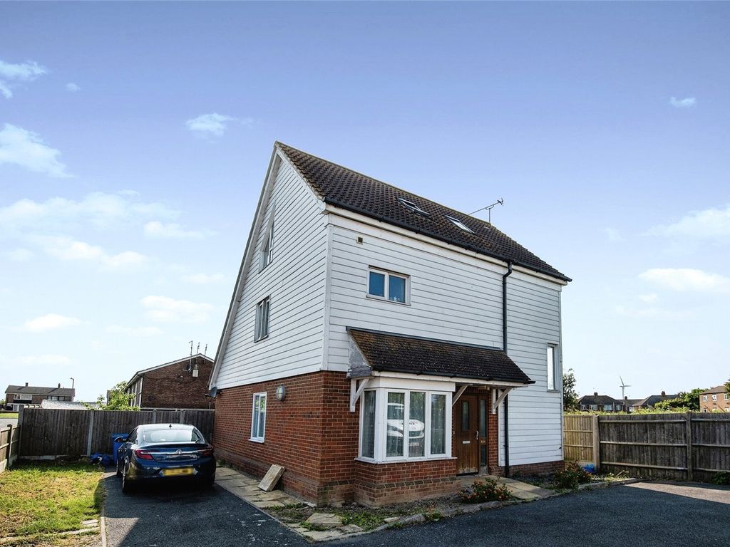 3 bed detached house for sale in Chilham Close, Sheerness, Kent ME12