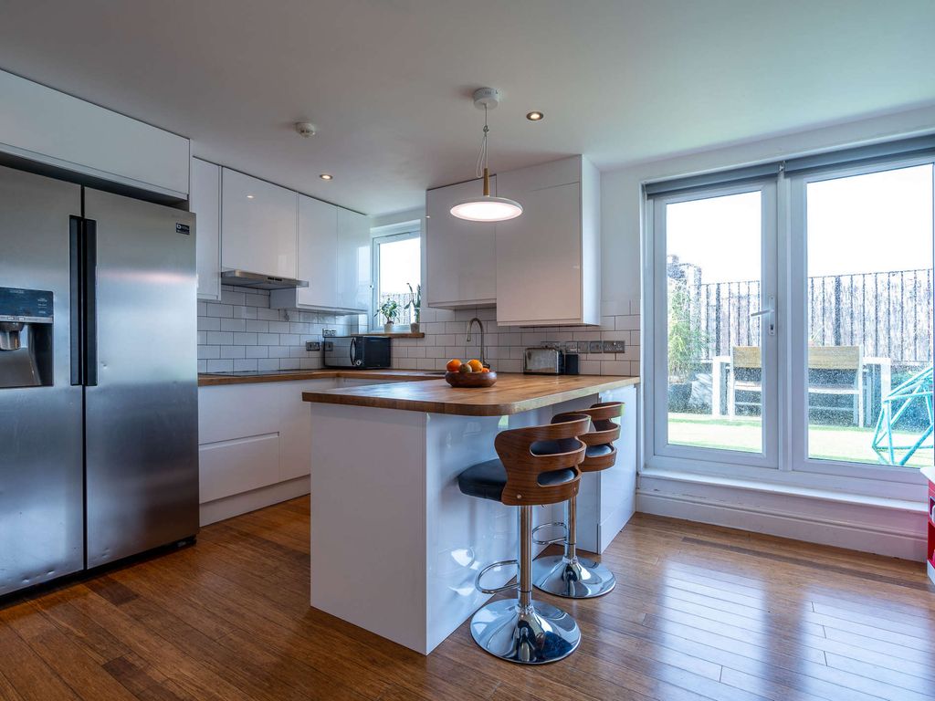 Bush Road London SE8  