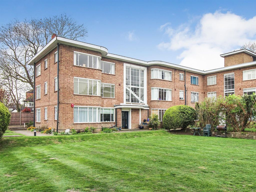 2 bed flat for sale in Bridge Road, East Molesey KT8 Zoopla