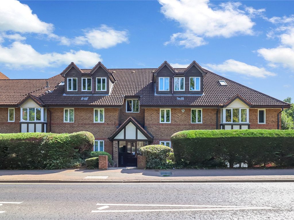 1 bed flat for sale in Watling Street, Radlett WD7 Zoopla