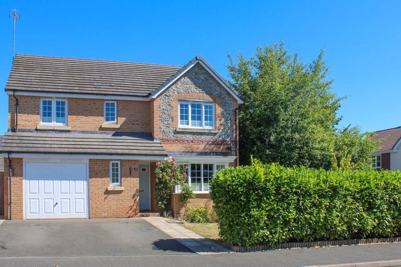 4 bed detached house for sale in Kemble Road, Monmouth NP25 Zoopla