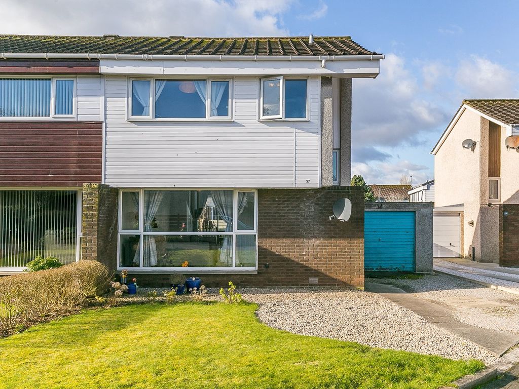 3 bed semidetached house for sale in Lochy Place, Erskine PA8 Zoopla