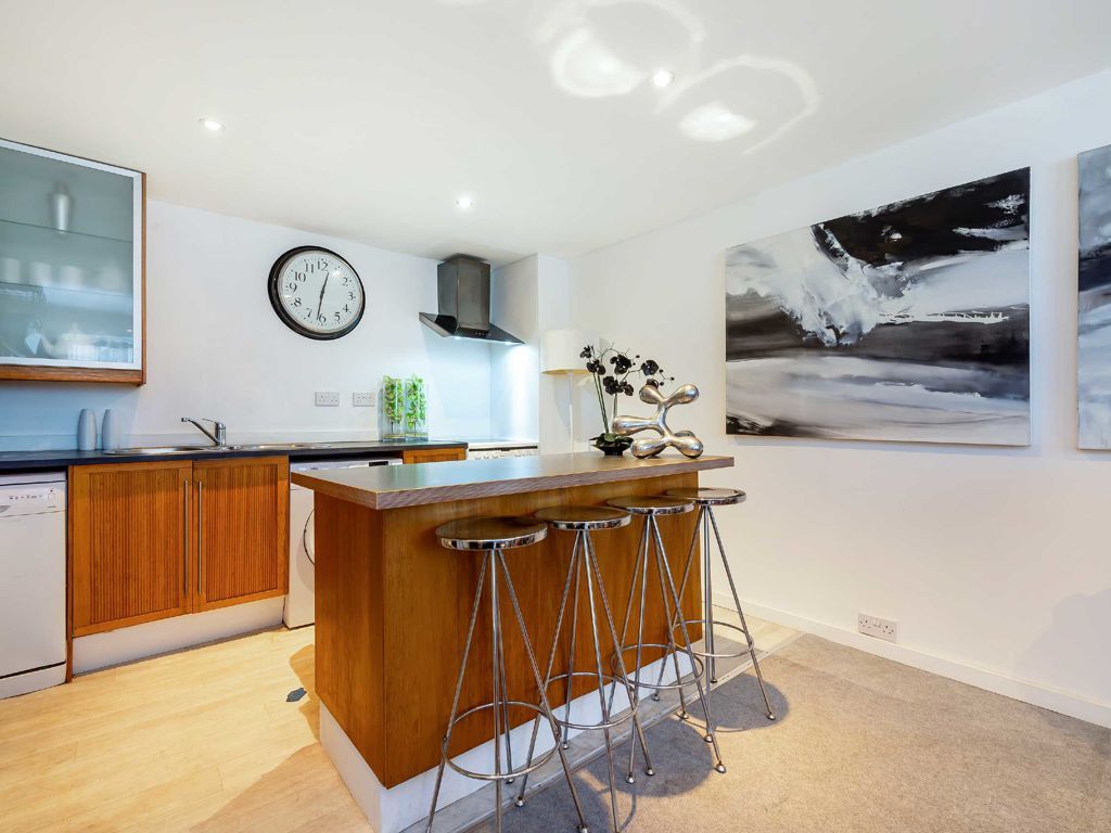 3 bed flat for sale in Archway Road, London N6, £550,000 Zoopla