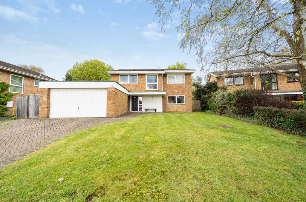 4 bed detached house for sale in Shepherds Hill, Bracknell, Berkshire