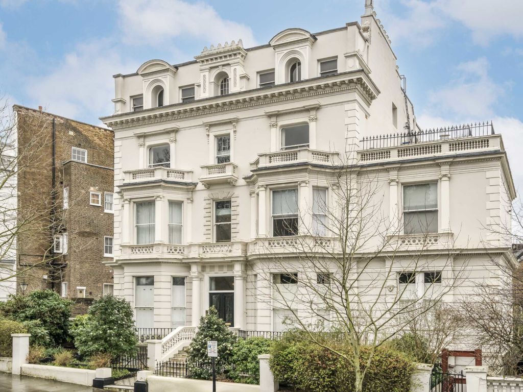 2 bed flat to rent in Holland Park, London W11, £2,383 pcm Zoopla