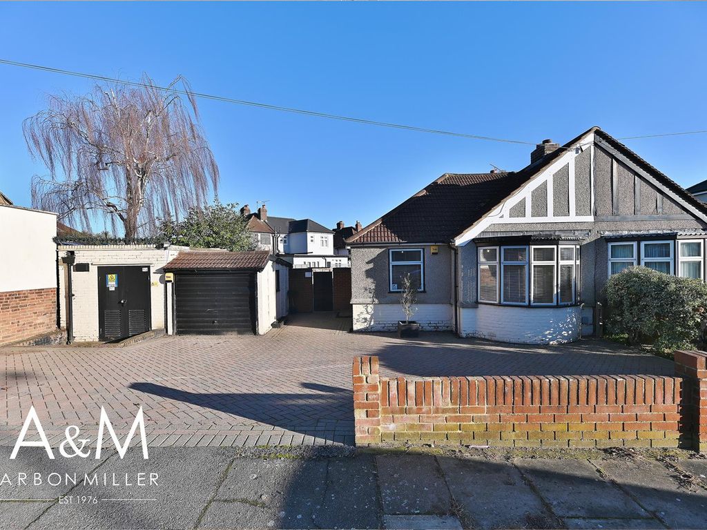3 bed semidetached bungalow for sale in Belvedere Avenue, Clayhall