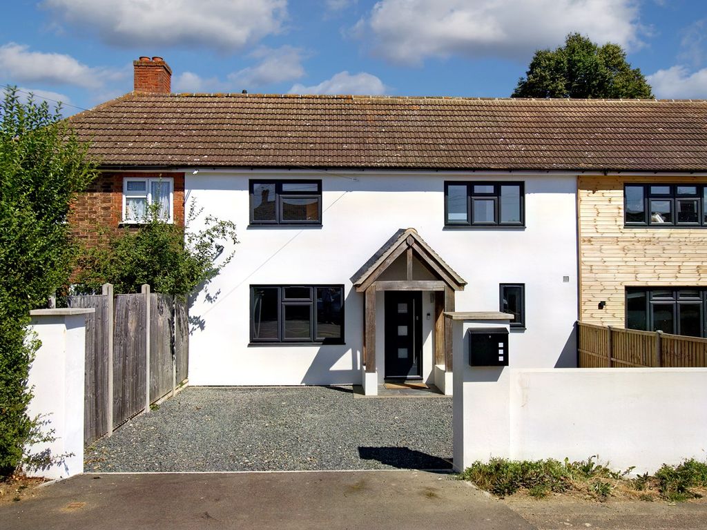 3 bed terraced house for sale in Grove Hill, Chalfont St Peter