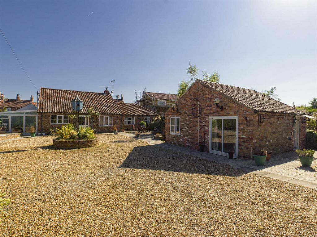 4 bed detached house for sale in Northfield Road, Wetwang, Driffield