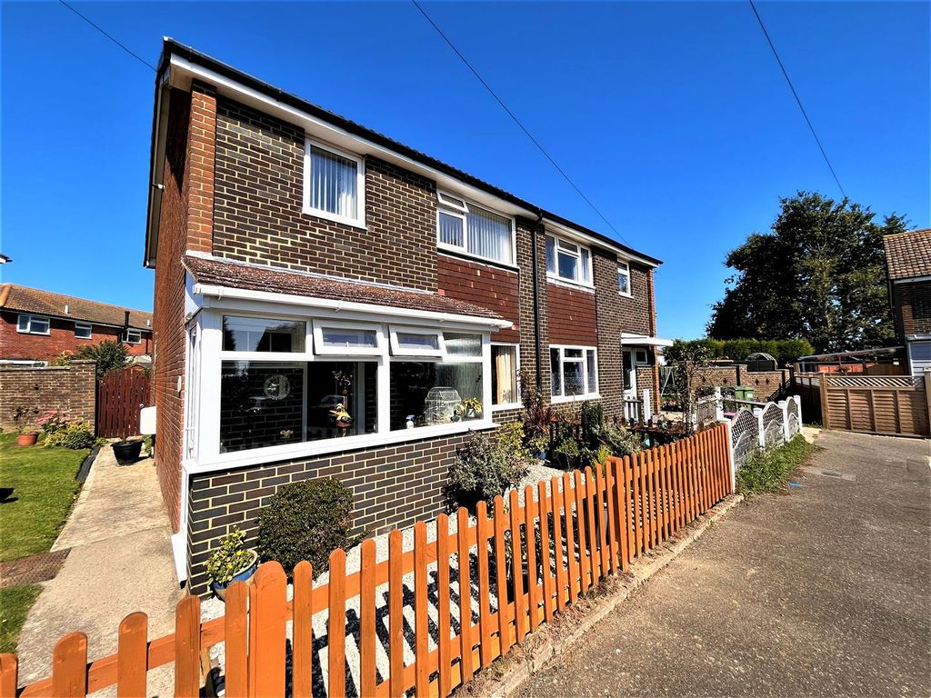 3 bed semidetached house for sale in Pankhurst Close, BexhillOnSea