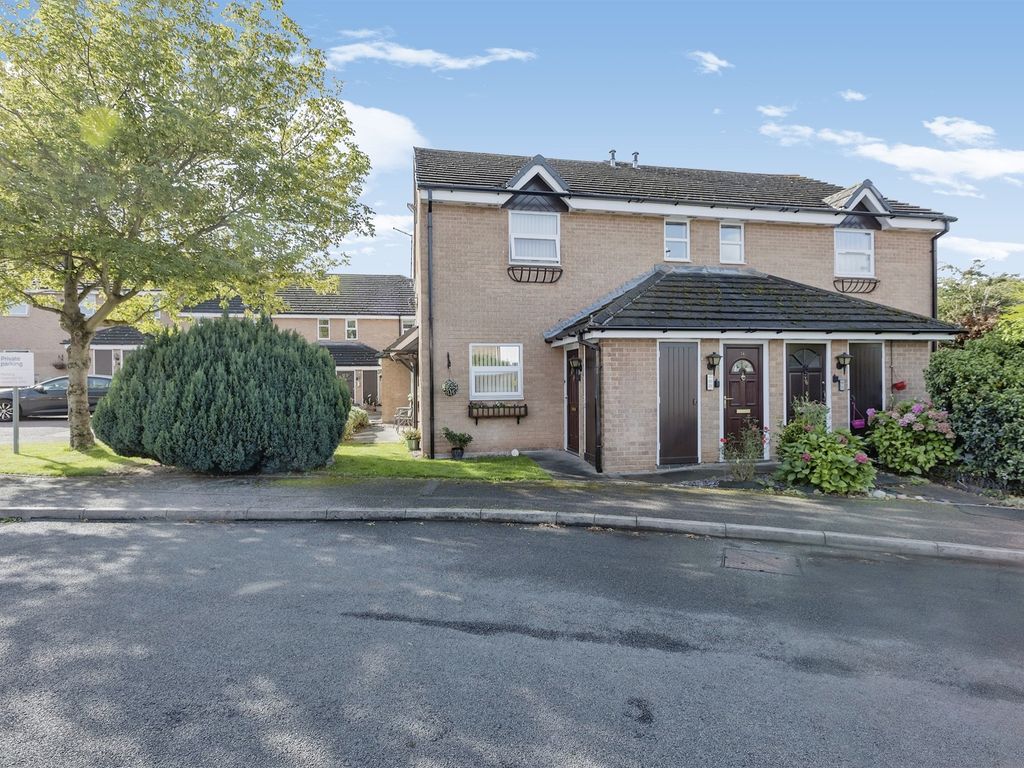 1 bed flat for sale in Winterburn Gardens, Whetstone, Leicester LE8, £