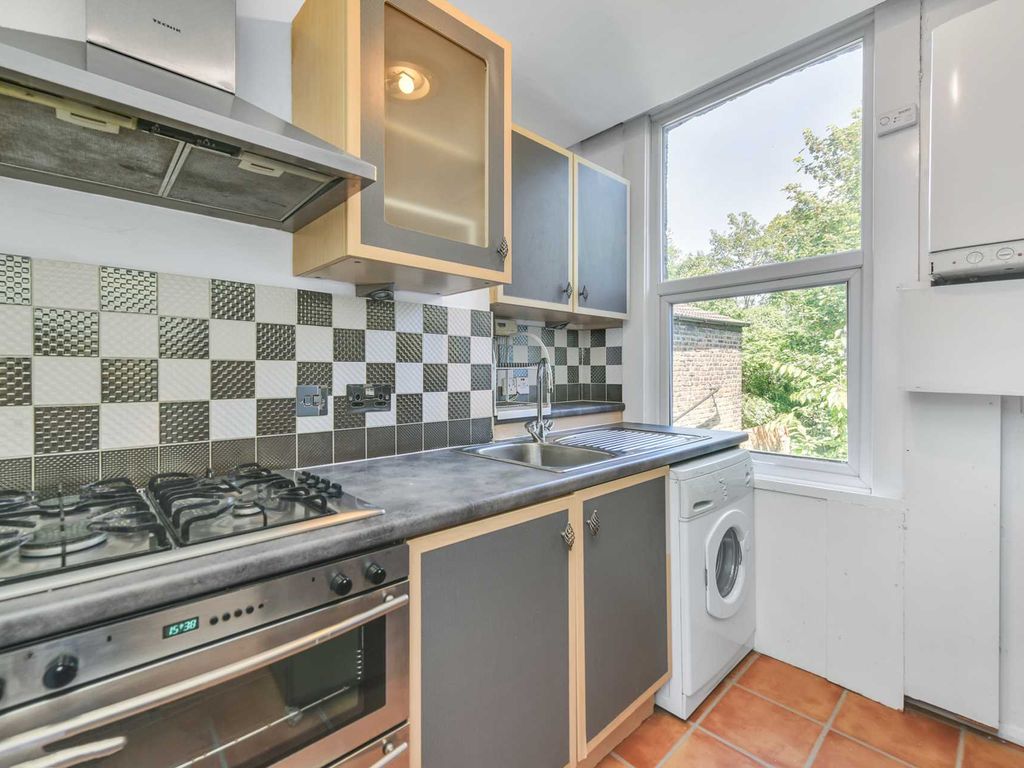 2 bed flat to rent in Grove Hill Road, Denmark Hill, London SE5, £1,733