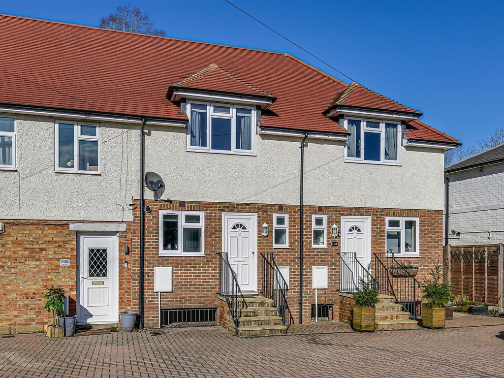 2 bed terraced house to rent in Main Road, Sundridge, Sevenoaks TN14, £