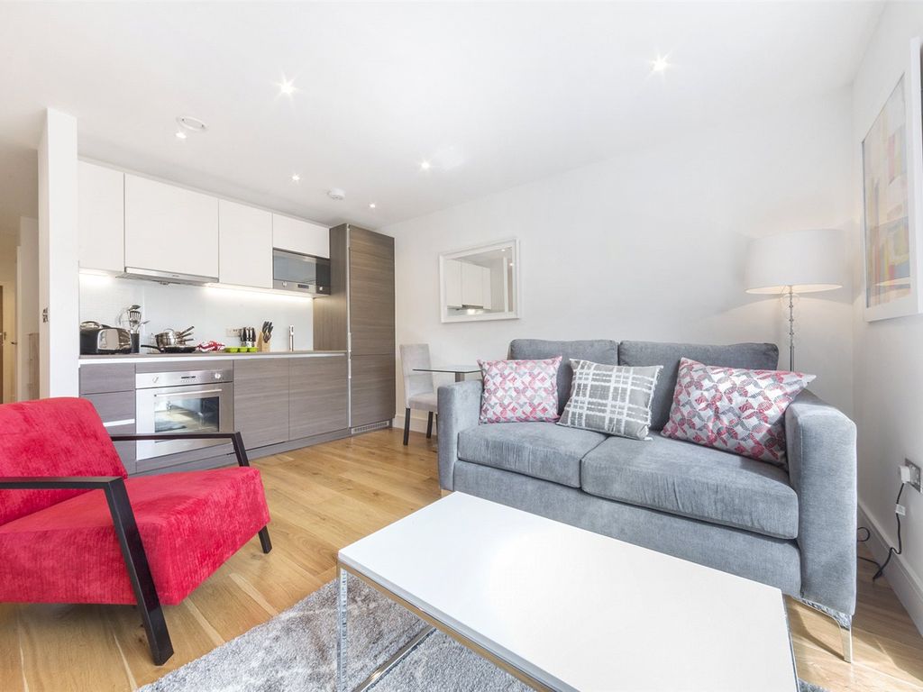 Studio to rent in Aldenham House, 78 Grove Park, London NW9, £1,500 pcm