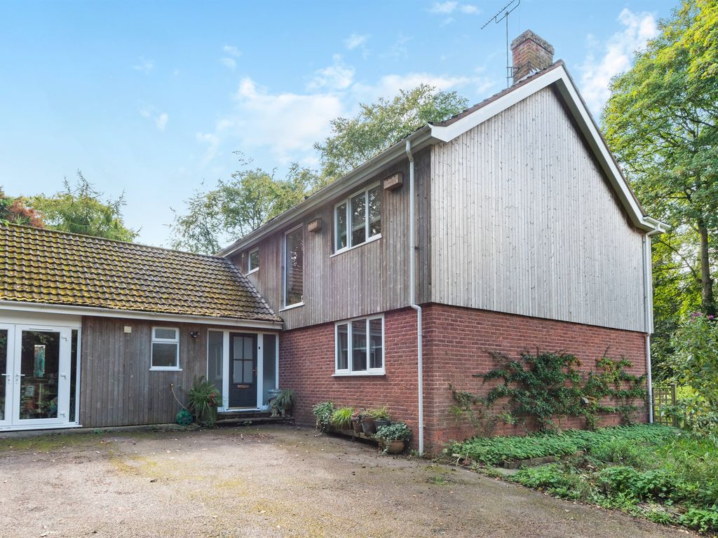 4 bed detached house for sale in Cromer Road, Aylsham, Norwich NR11, £