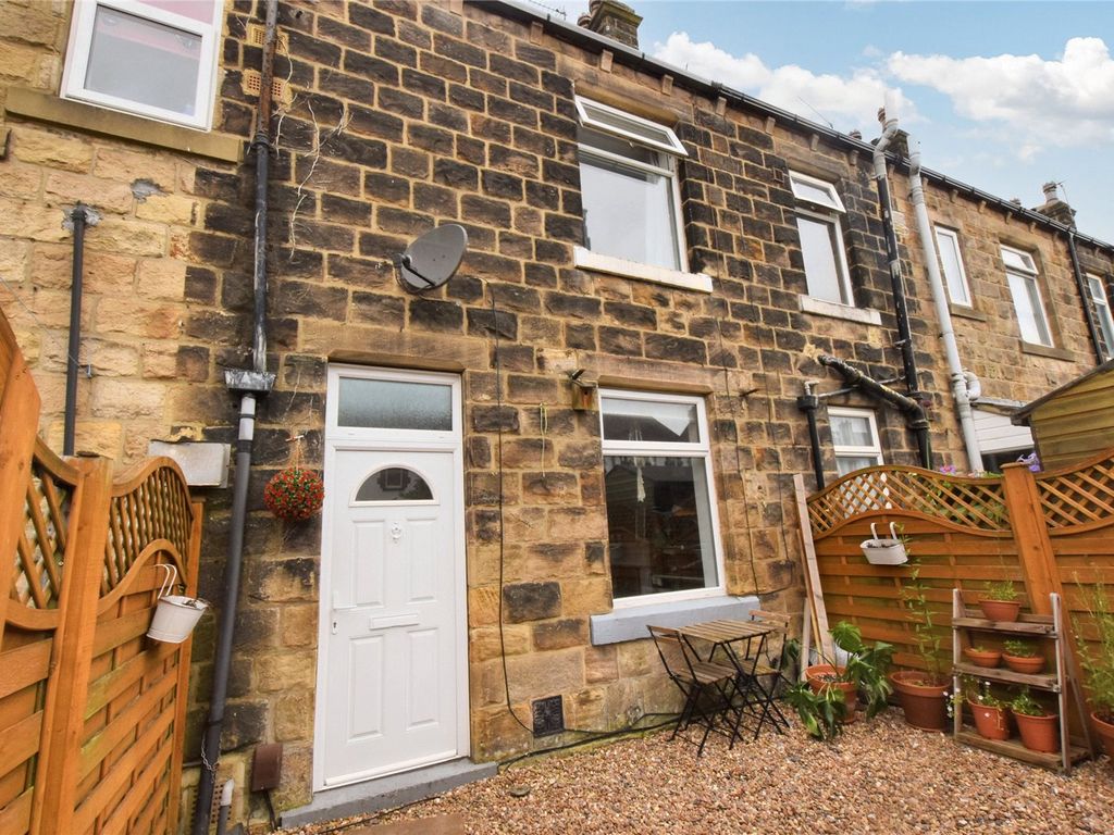 2 bed terraced house for sale in Park Street, Yeadon, Leeds LS19, £