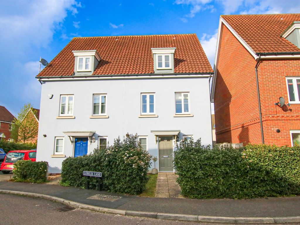 3 bed town house for sale in Lobelia Lane, Cringleford, Norwich NR4