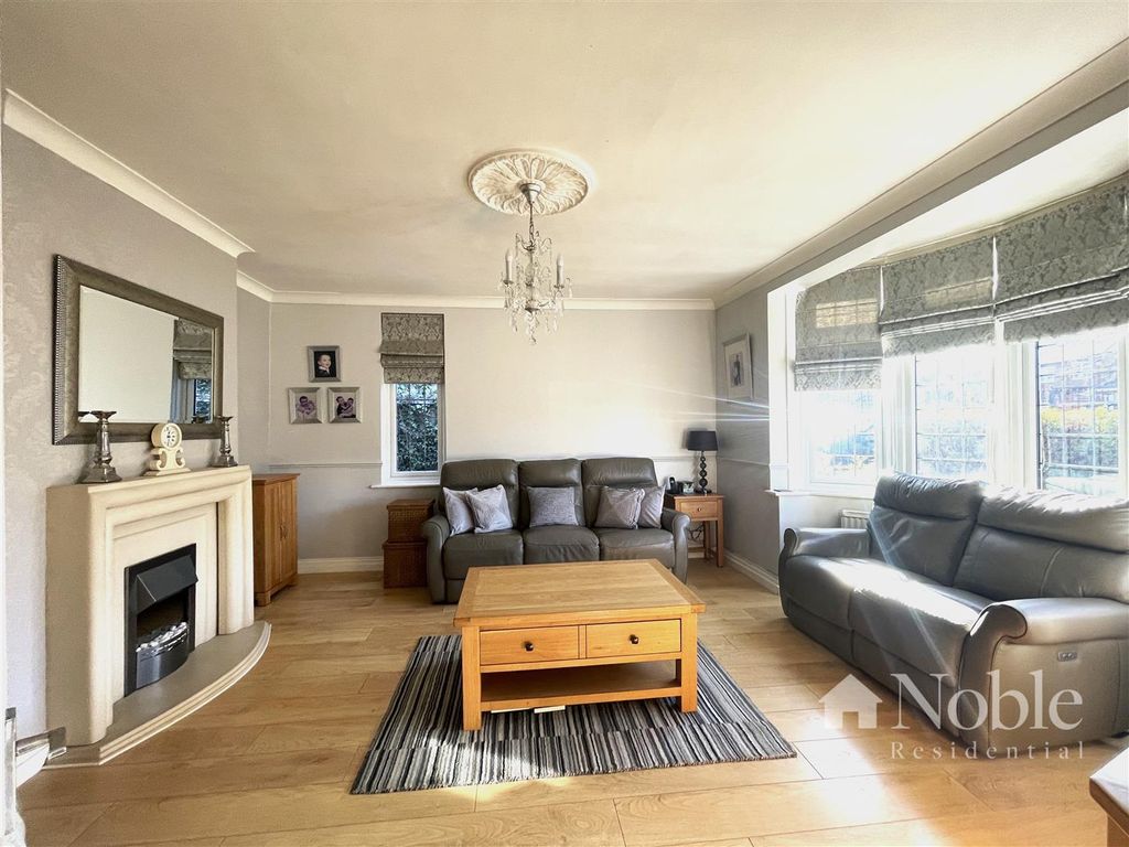 4 bed detached bungalow for sale in Wingletye Lane, Hornchurch RM11