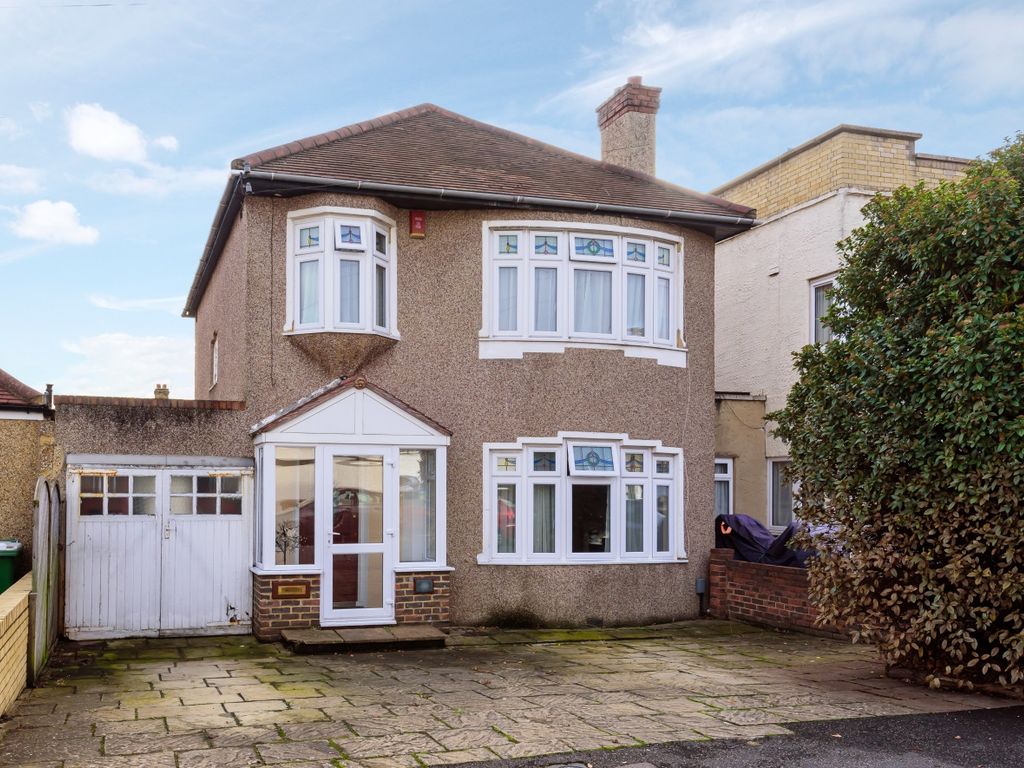 3 bed detached house for sale in Madison Crescent, Bexleyheath DA7 Zoopla