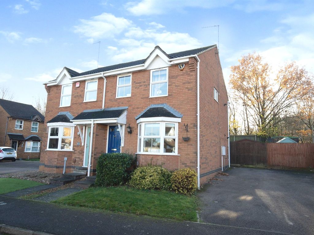 3 bed semidetached house for sale in Tewkesbury Close, Northampton NN4