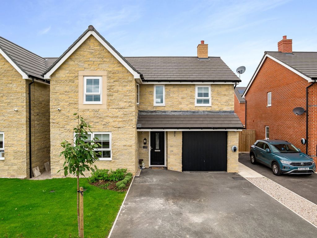 4 bed detached house for sale in Lynx Place, Leyland PR26, £370,000