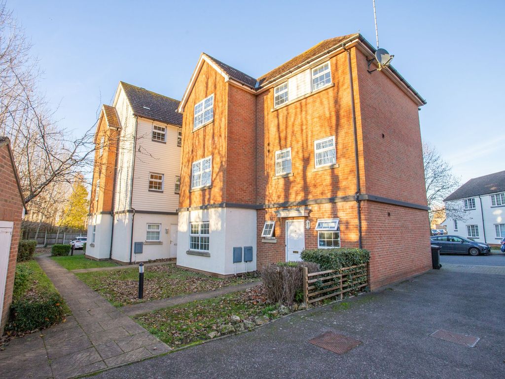 2 bed for sale in Scott Avenue, Canterbury CT1, £220,000