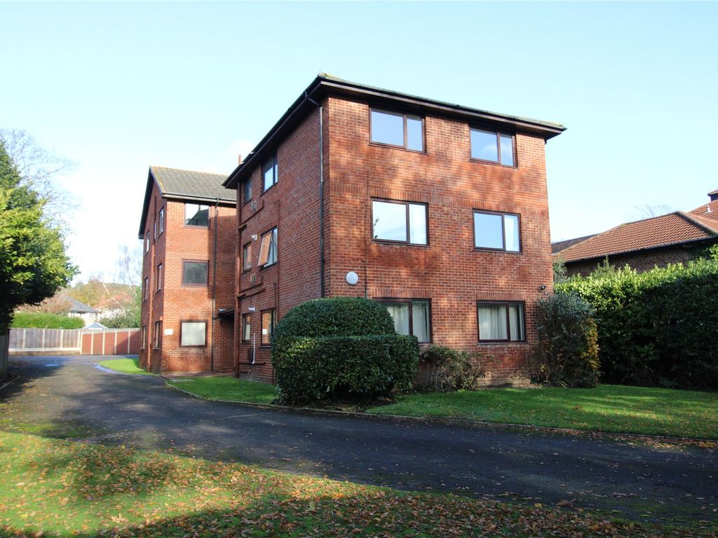 2 bed flat for sale in Danecourt Road, Lower Parkstone, Poole, Dorset