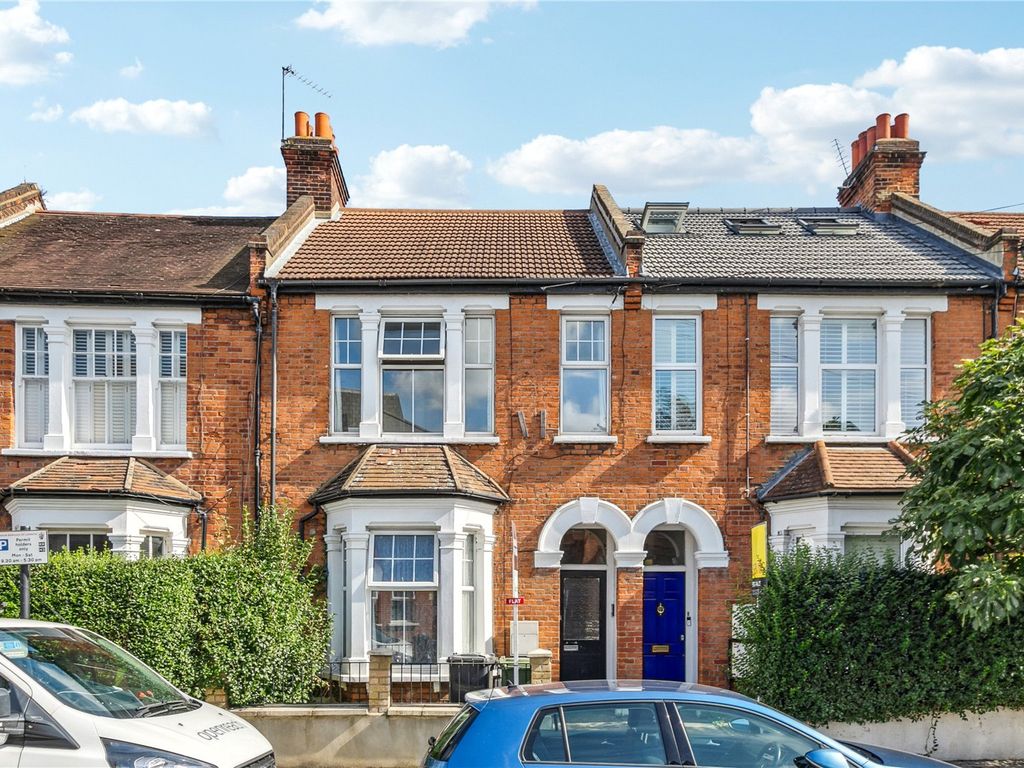 2 bed flat for sale in Cavendish Road, Balham, London SW12, £550,000