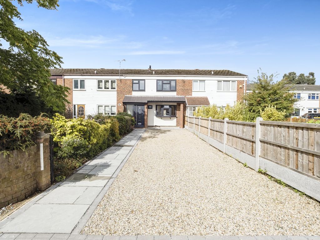 3 bed terraced house for sale in Keats Avenue, Romford RM3 Zoopla