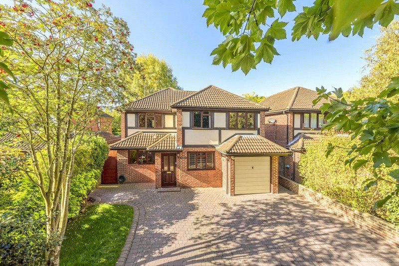 Sandy Way Woking GU22