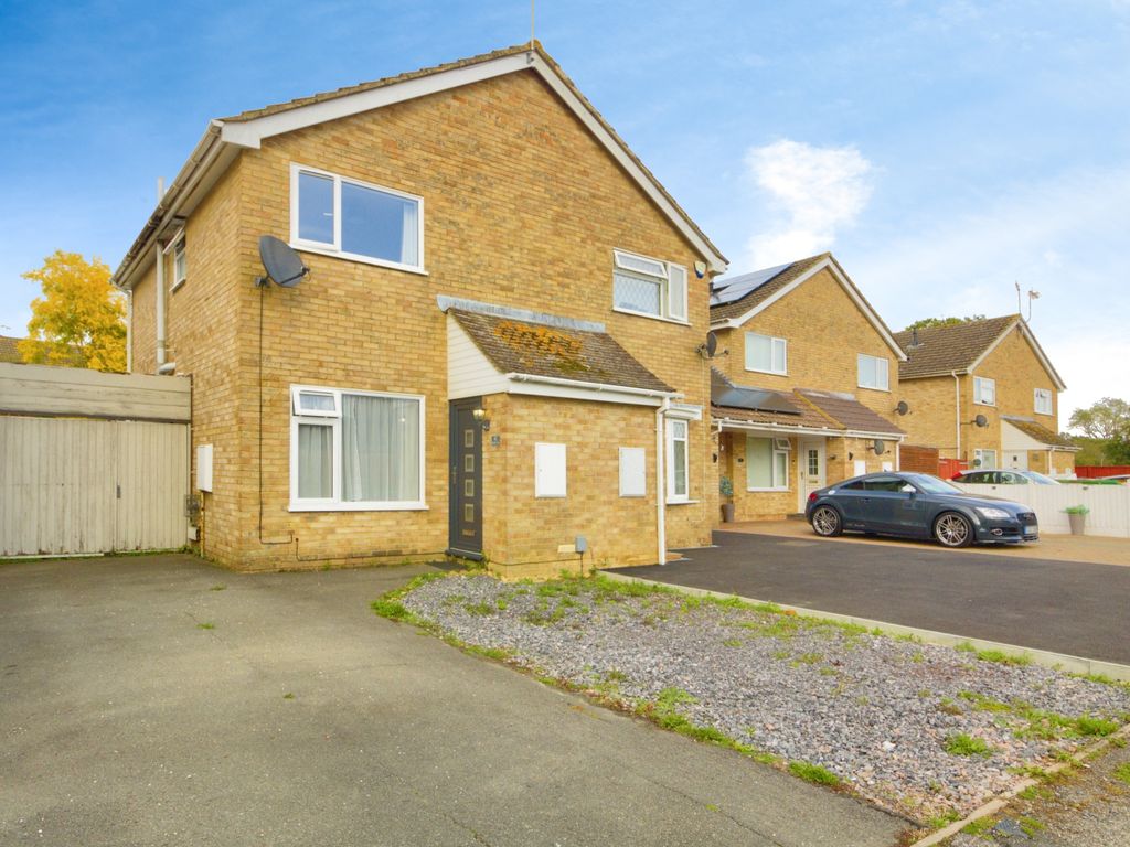 2 bed semidetached house for sale in Washford Farm Road, Kingsnorth