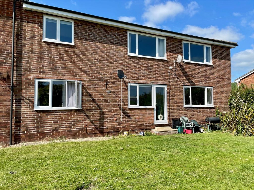 3 bed for sale in Sorrel Close, Newbury RG14 Zoopla