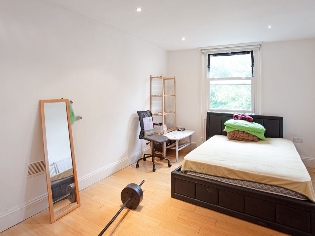 4 bed terraced house for sale in Purves Road, London NW10, £1,050,000