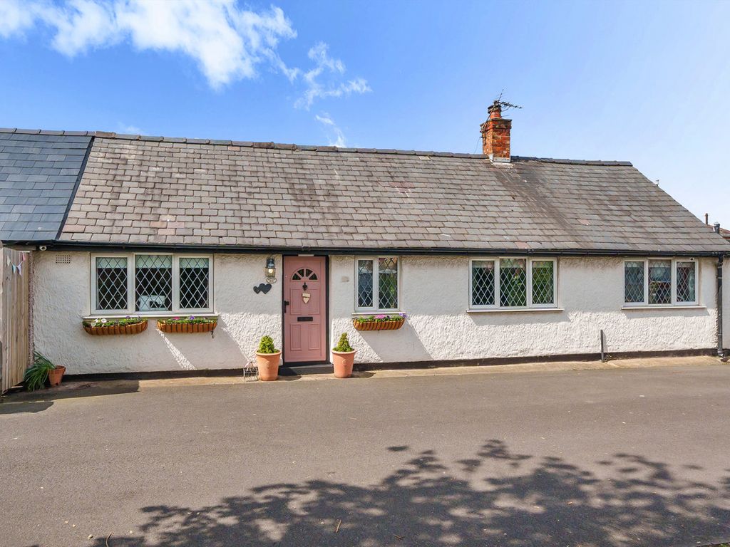 3 bed bungalow for sale in Lunt Avenue, Netherton L30 Zoopla