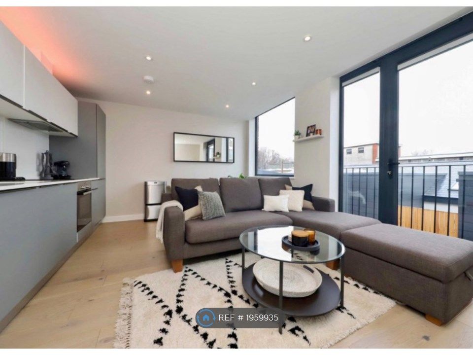 1 bed flat to rent in Field End Road, Ruislip HA4, £1,450 pcm Zoopla