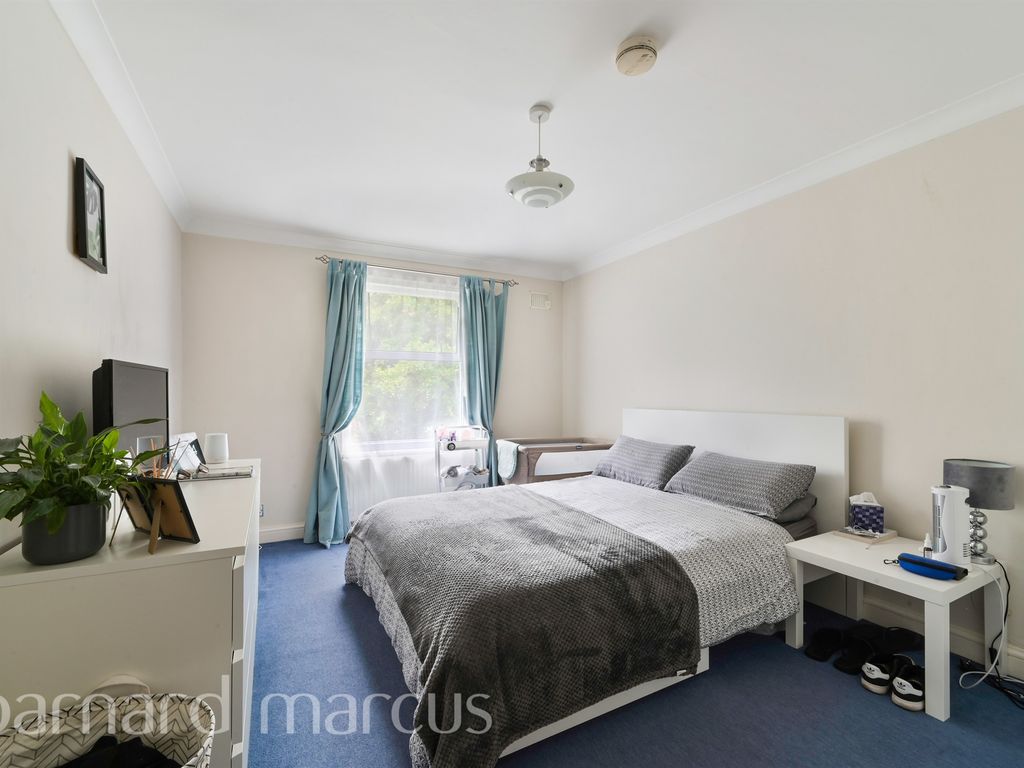 2 bed maisonette to rent in Ewell Road, Surbiton KT6, £1,700 pcm - Zoopla