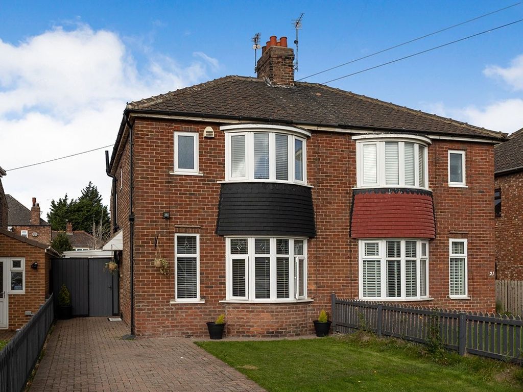3 bed semidetached house for sale in Oakfield Road, North Ormesby