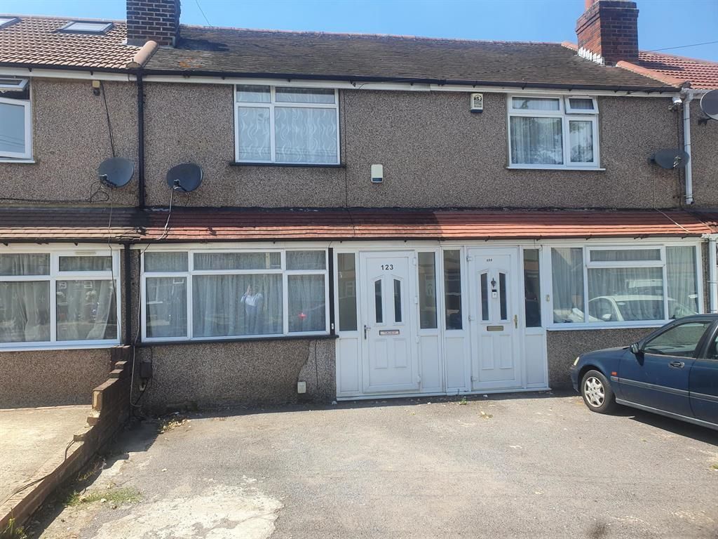 2 bed terraced house to rent in Lansbury Drive, Hayes, Middlesex UB4, £1,600 pcm Zoopla