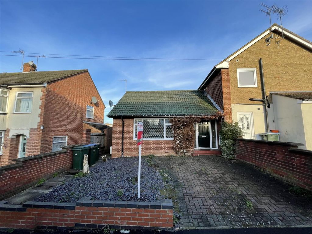 1 bed semidetached bungalow to rent in Norton Hill Drive, Walsgrave