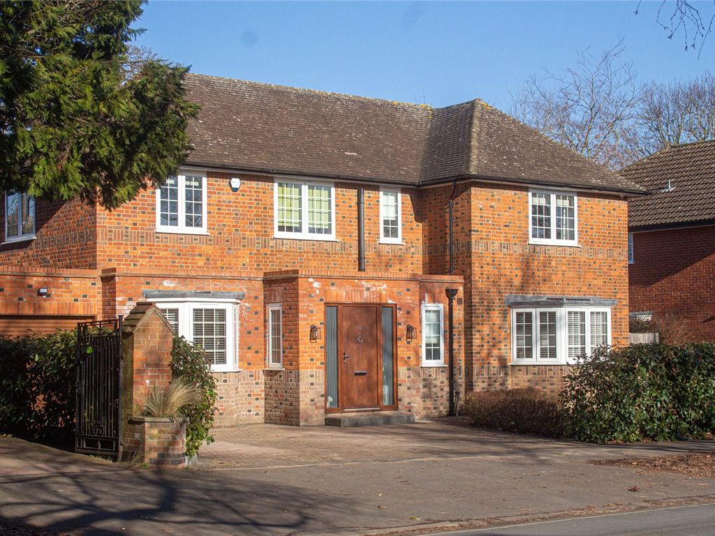 5 bed detached house for sale in Barleycroft Road, Welwyn Garden City